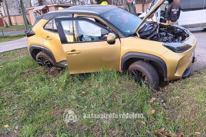 Két személygépkocsi ütközött össze az Orosházi úton