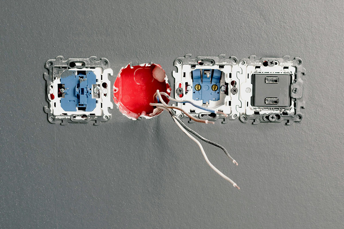 Több mint 9,6 millió forinttal károsított meg egy nőt egy békési férfi