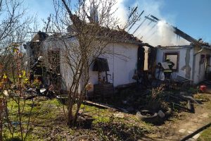 Felgyújtotta édesanyja házát