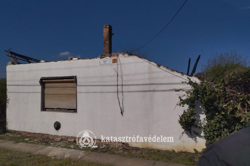 leégett ház Köröstarcsán