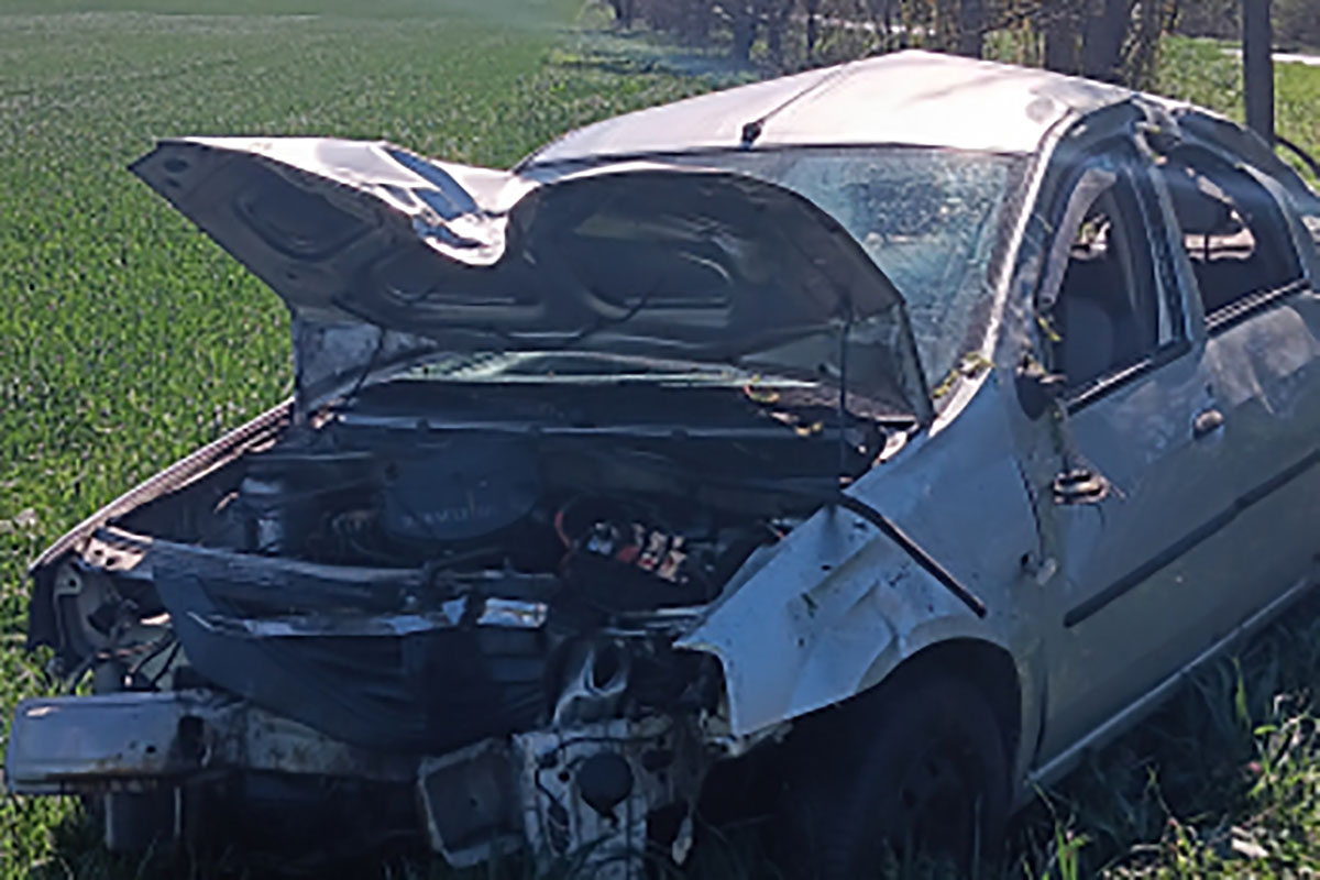 Árokba hajtott egy autó Orosháza és Kaszaper között