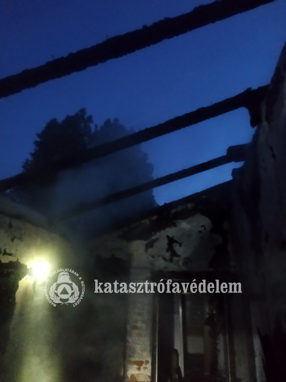 Egy gádorosi családi házban csaptak fel a lángok