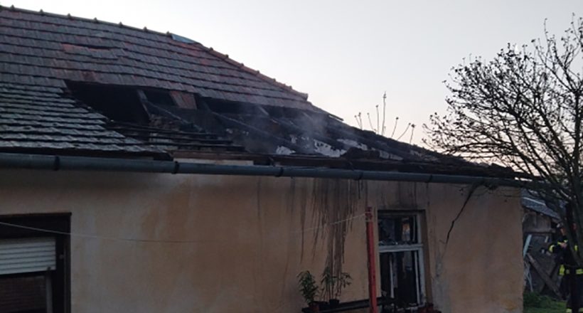 Egy gádorosi családi házban csaptak fel a lángok