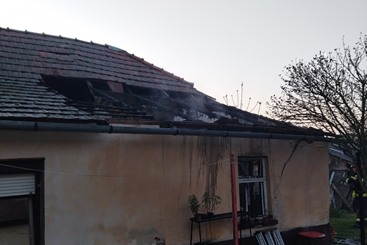 Egy gádorosi családi házban csaptak fel a lángok