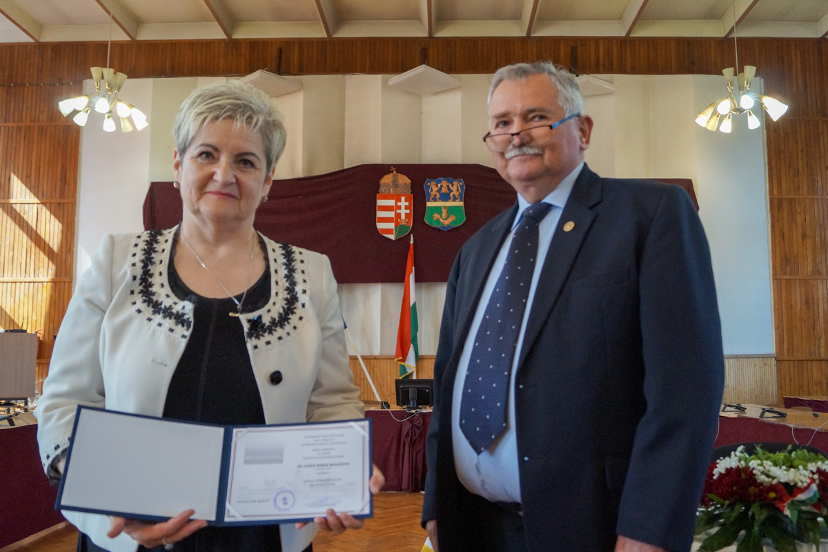 Dr. Gurzó Mária is átvehette képviselői megbízólevelét