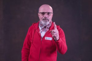 „Ha rajtad múlik az élete…” – Zacher Gábor egy percben tanít életet menteni