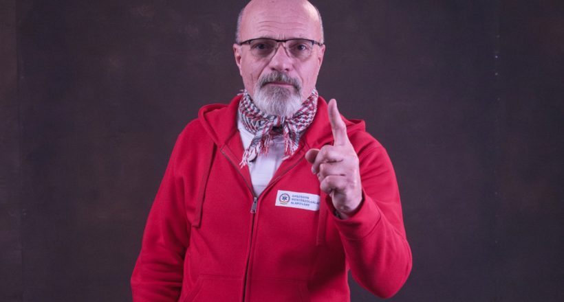 Zacher Gábor egy percben tanít életet menteni