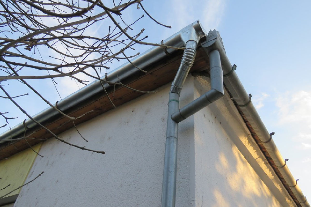 Idős házaspárt csaptak be házalók Békéscsabán