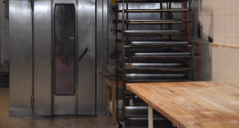 kis híján élve megsült Békési pékség