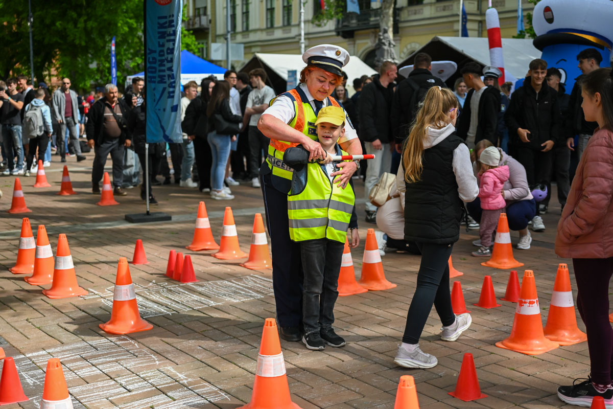 rendőrség tűzoltók