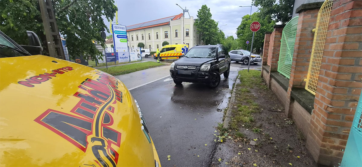 baleset bajza utca Békéscsaba