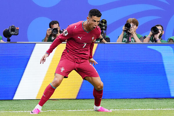 Cristiano Ronaldo duplázott, a portugálok esélyt sem adtak az üzbégeknek