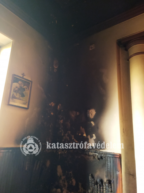 Kisdombegyházi templom tűz