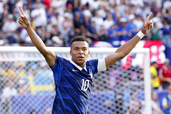 Mbappé és Messi vezeti a világbajnokság góllövőlistáját