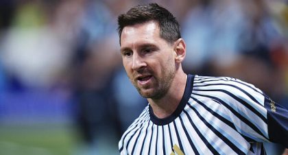 Messi újabb vb-rekordot döntött, Argentína hosszabbításban törte meg a tíz emberrel küzdő Svájcot