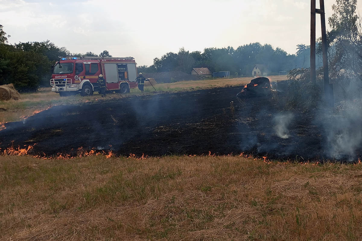 Szabadtéri tüzek miatt riasztották a gyulai tűzoltókat