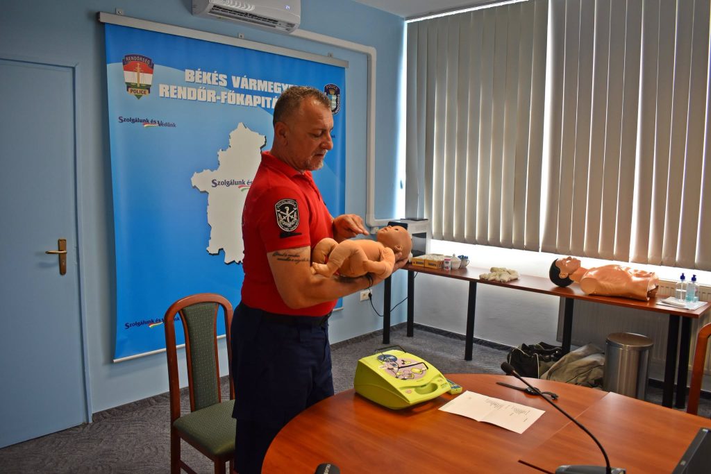 rendőrség elsősegélynyújtó képzés