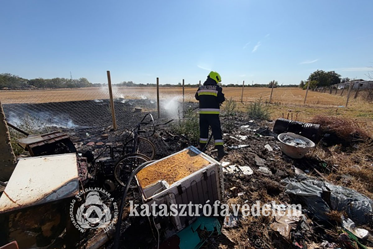 Tizennégy riasztás a hétvégén: tarlótűz Békésen, kiégett melléképület Battonyán