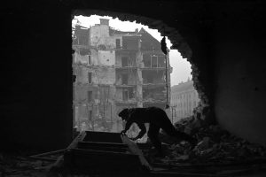 Golyózáporban is életeket mentettek: Így álltak helyt a tűzoltók 1956-ban