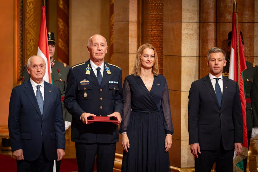 Magyar Arany Érdemkeresztet vett át Pelleg József László r. alezredes
